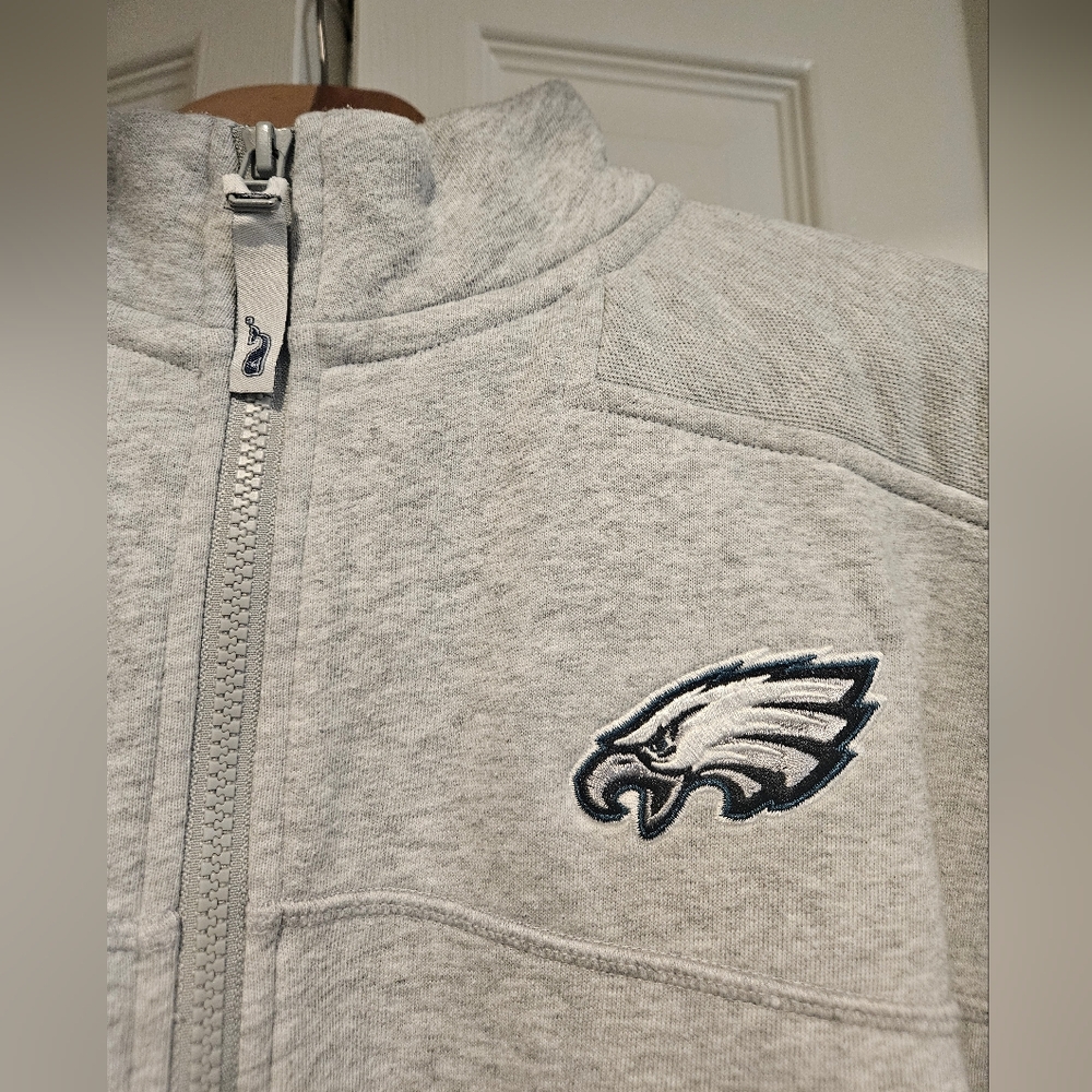 Vineyard Vines Mens Large Grey Quarter Zip with Philadelphia Eagles Logo